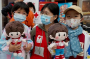 小小日记本里的彩色童年